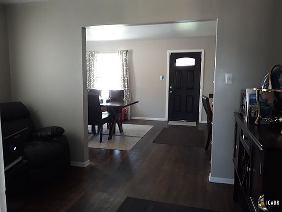 4th image of 1484 W Olive Ave