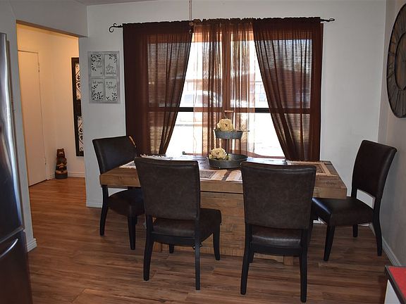 4th image of 807 S Heights Dr