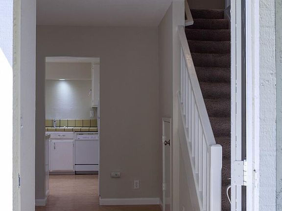 4th image of 615 Union Ave