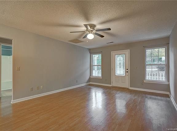 4th image of 104 Milbros Ln