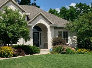 14265 Elmcrest Ct, Clive, IA 50325