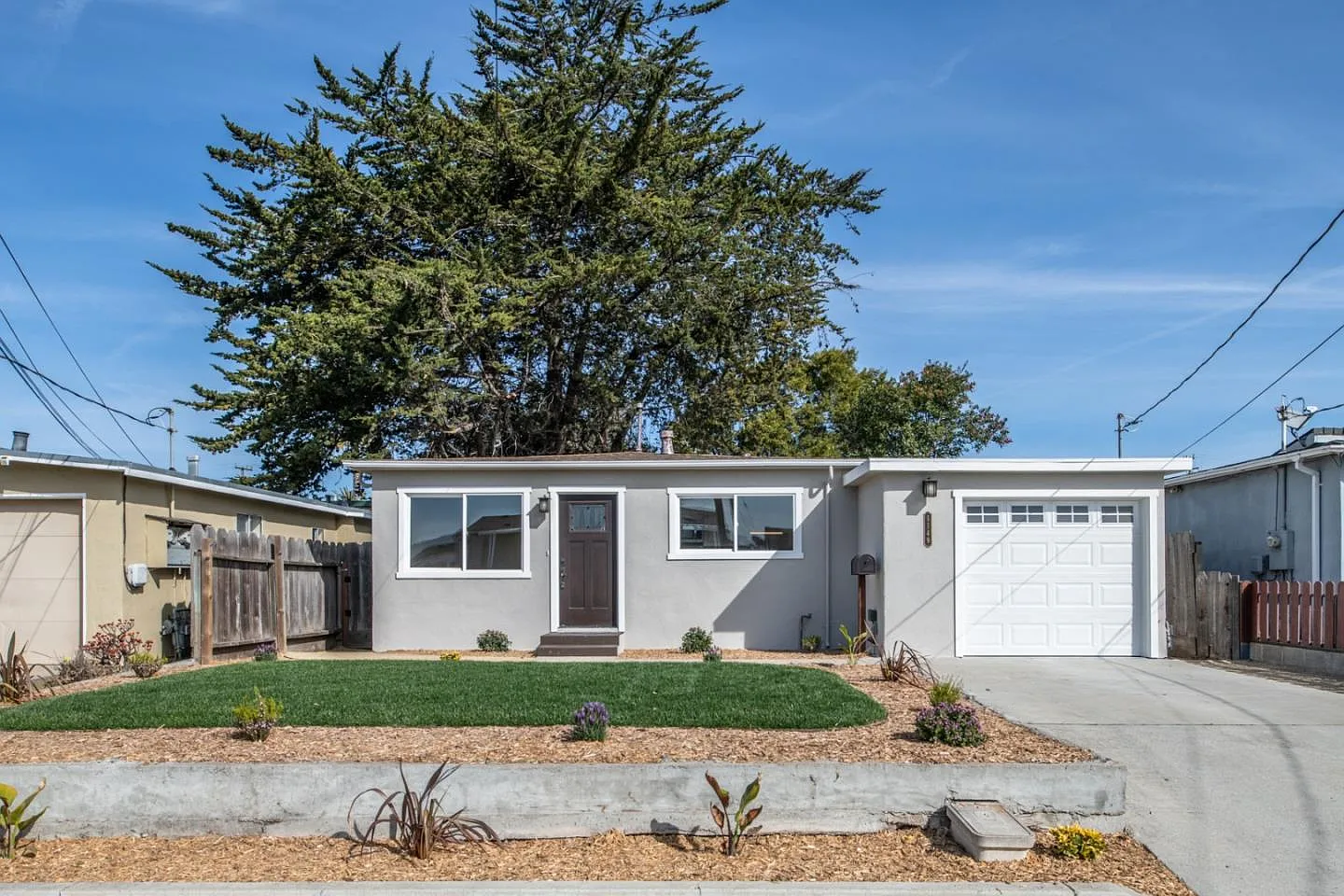 1149 Birch Ave photo 1