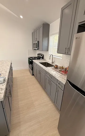 6929 Purdy Ave — Photo 5
