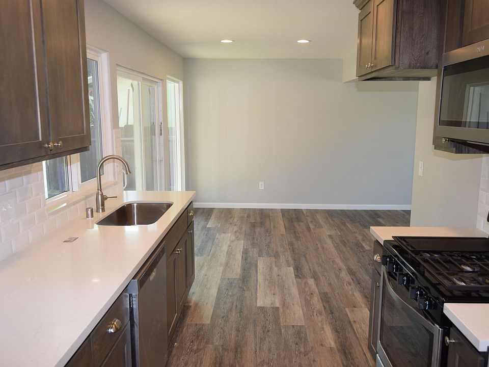 2nd image of 441 Hedstrom Rd