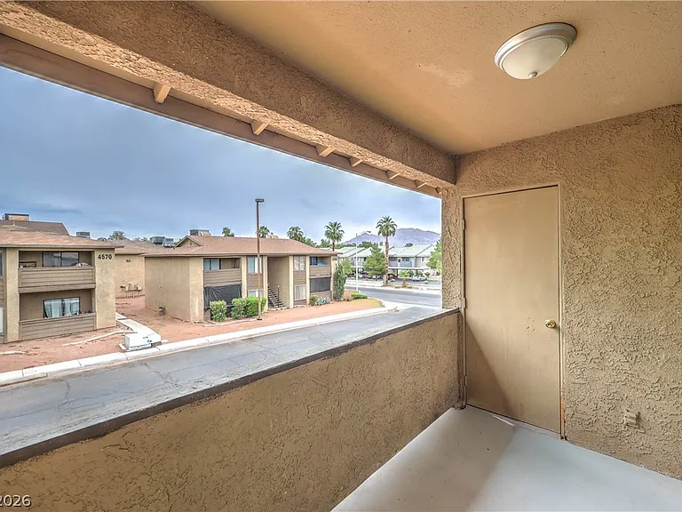 4571 Carriage Park Dr #C — Photo 17