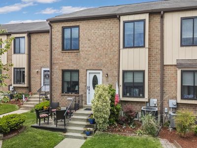 5200 Hilltop Dr APT Bb15, Brookhaven, PA, 19015