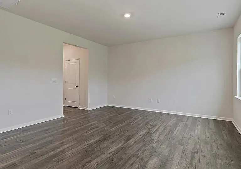 228 Chapel St — Photo 17