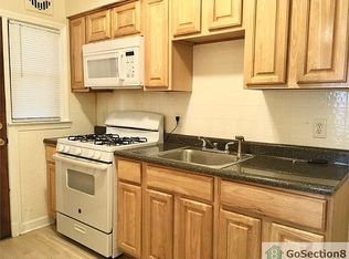 1035 Arncliffe Rd, Essex, MD 21221