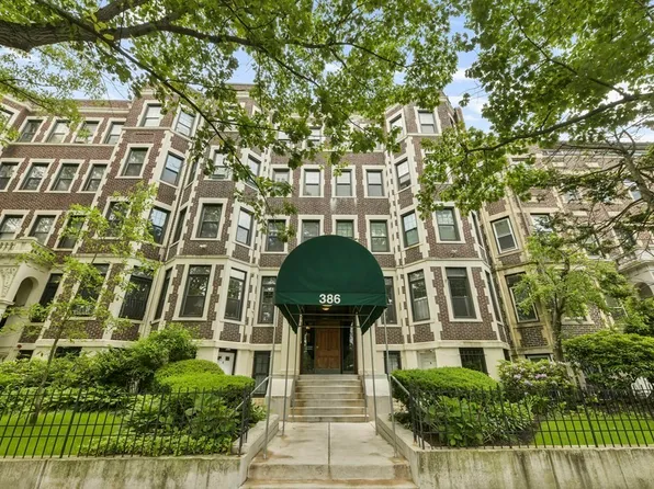 386 Riverway APT 6, Boston, MA 02115