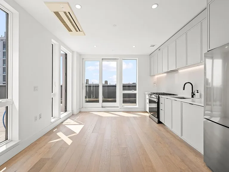 323 Lenox Rd #PHA — Photo 3