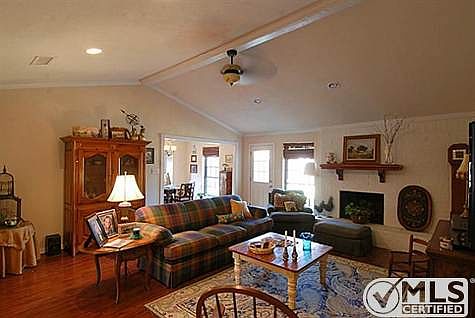 3rd image of 2010 Sierra Dr