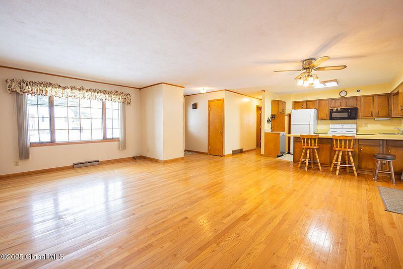 5th image of 11 Keyes Street