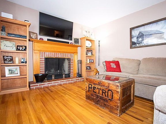 3rd image of 7811 Jandaracres Dr