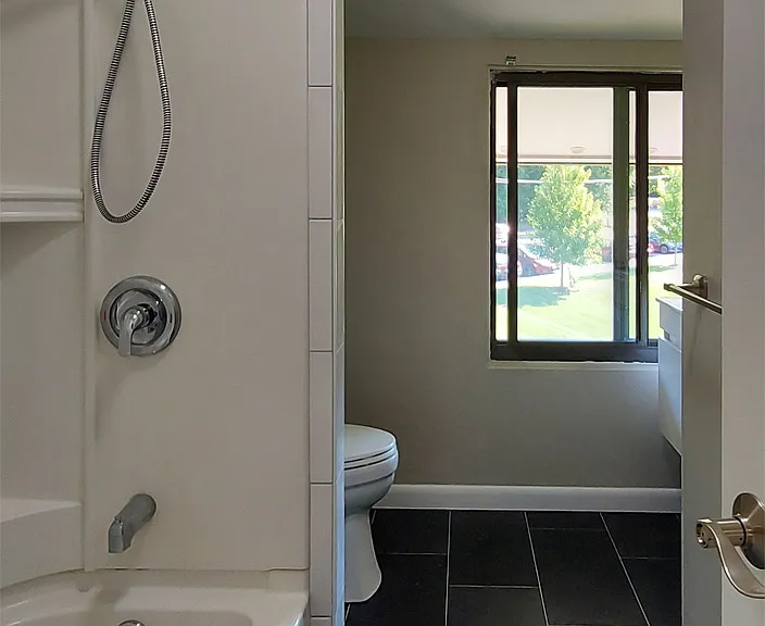 6 Longwood Dr #5 — Photo 9