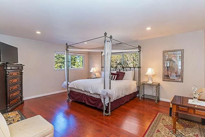 395 Sherwood Dr — Photo 7