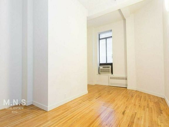 3rd image of 31 E 31st St APT 7h