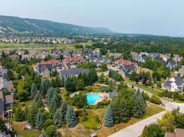 184 Snowbridge Way #114, The Blue Mountains, ON L9Y 0V1