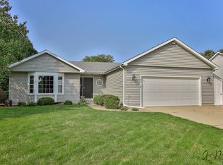 4710 W Glenbrook Trl, McHenry, IL