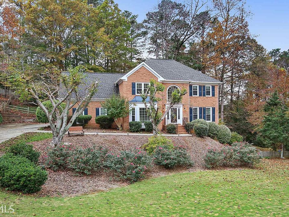 2nd image of 2506 Hollins Dr NW