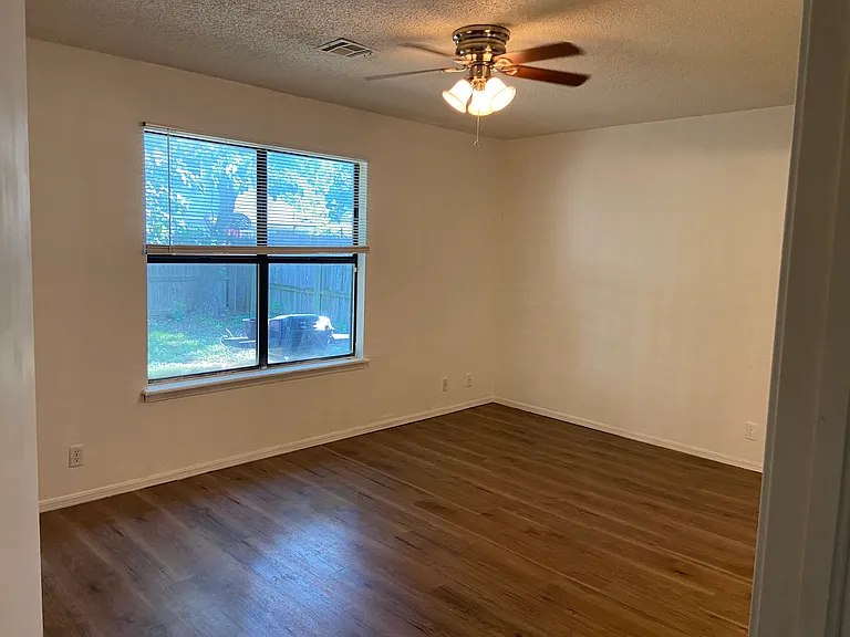 1530 E 67th Pl — Photo 14