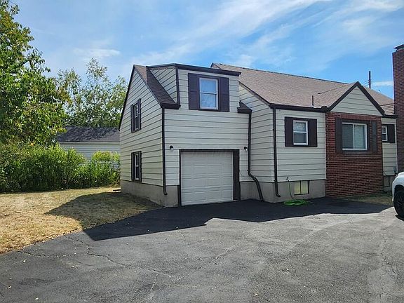 3rd image of 25 Meadow Dr