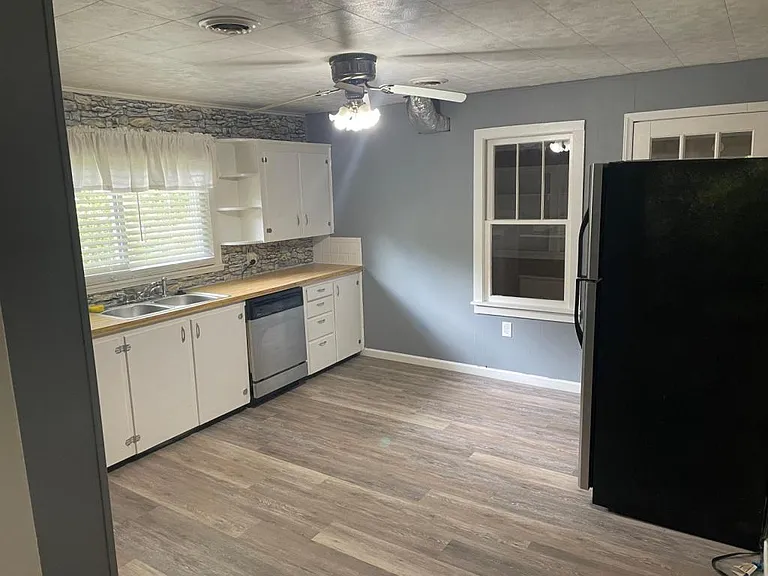 525 Meadow Brook Ave — Photo 4