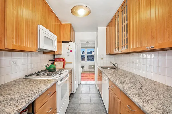 Rented by Corcoran | media 3