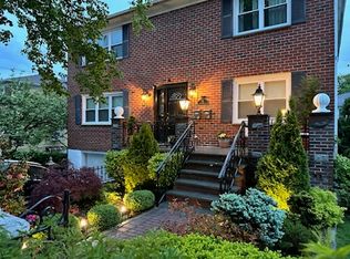 4 Bryn Mawr Pl, Yonkers, NY 10701