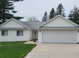 801 Blanch St, Mantorville, MN 55955