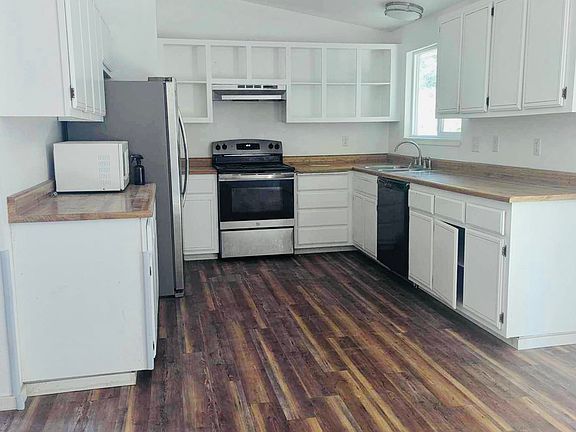 Updated Kitchen! Plenty of storage.