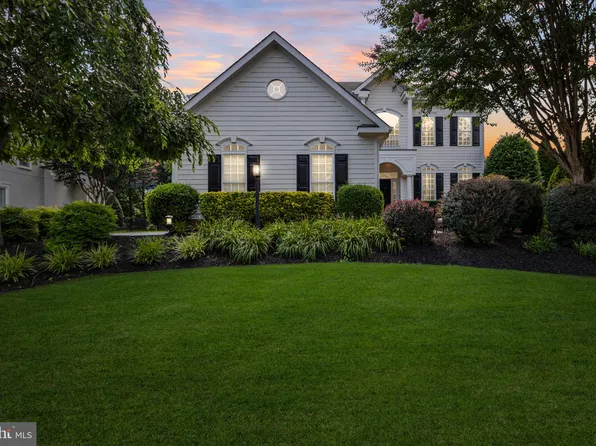 8353 Roxborough Loop, Gainesville, VA 20155