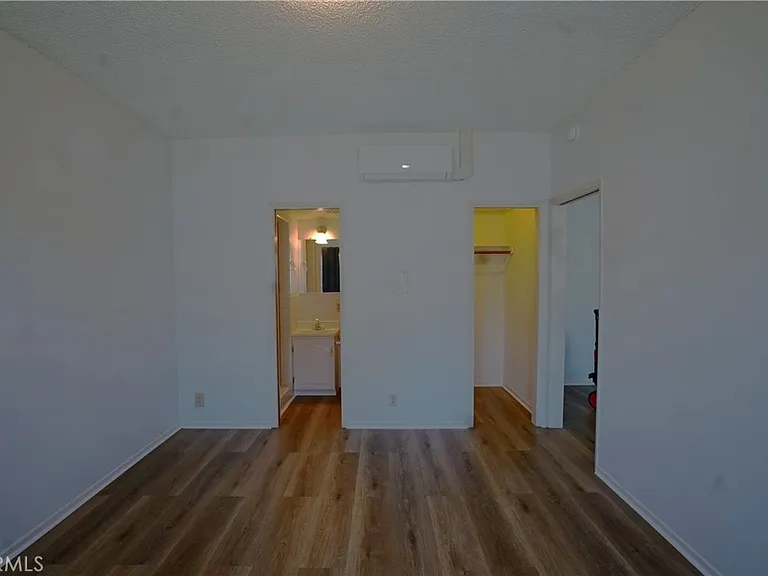 3750 Taft St — Photo 4