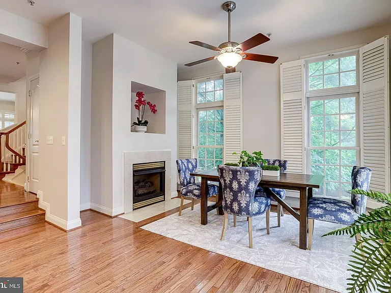 1601 Colonial Hills Dr — Photo 5