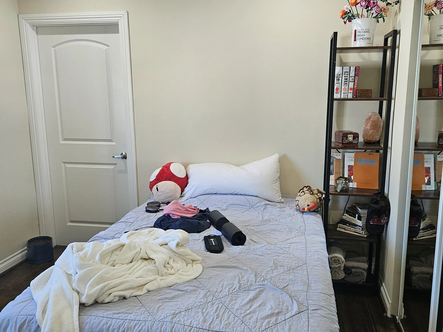 5 bed, 1750 sqft, $1,300 — Photo 4