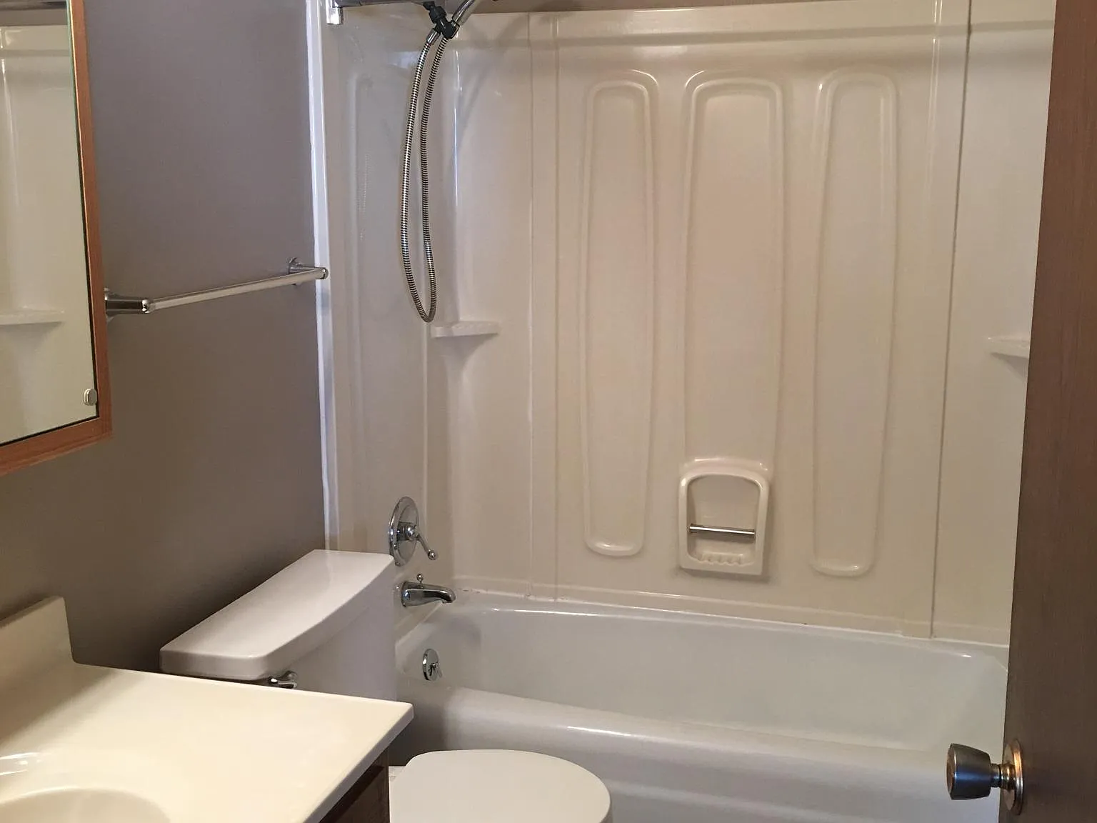 2 bed, 900 sqft, $750 — Photo 4