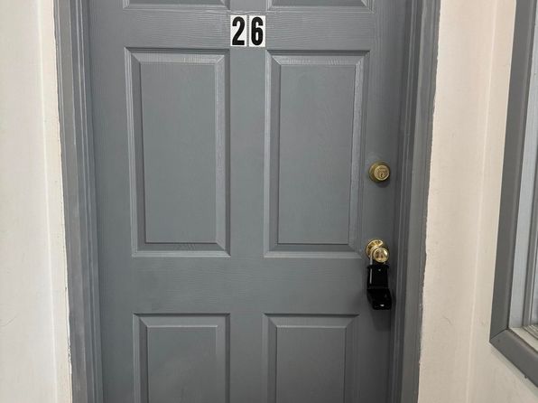 100 Ridgeview Ln, Bassett, VA