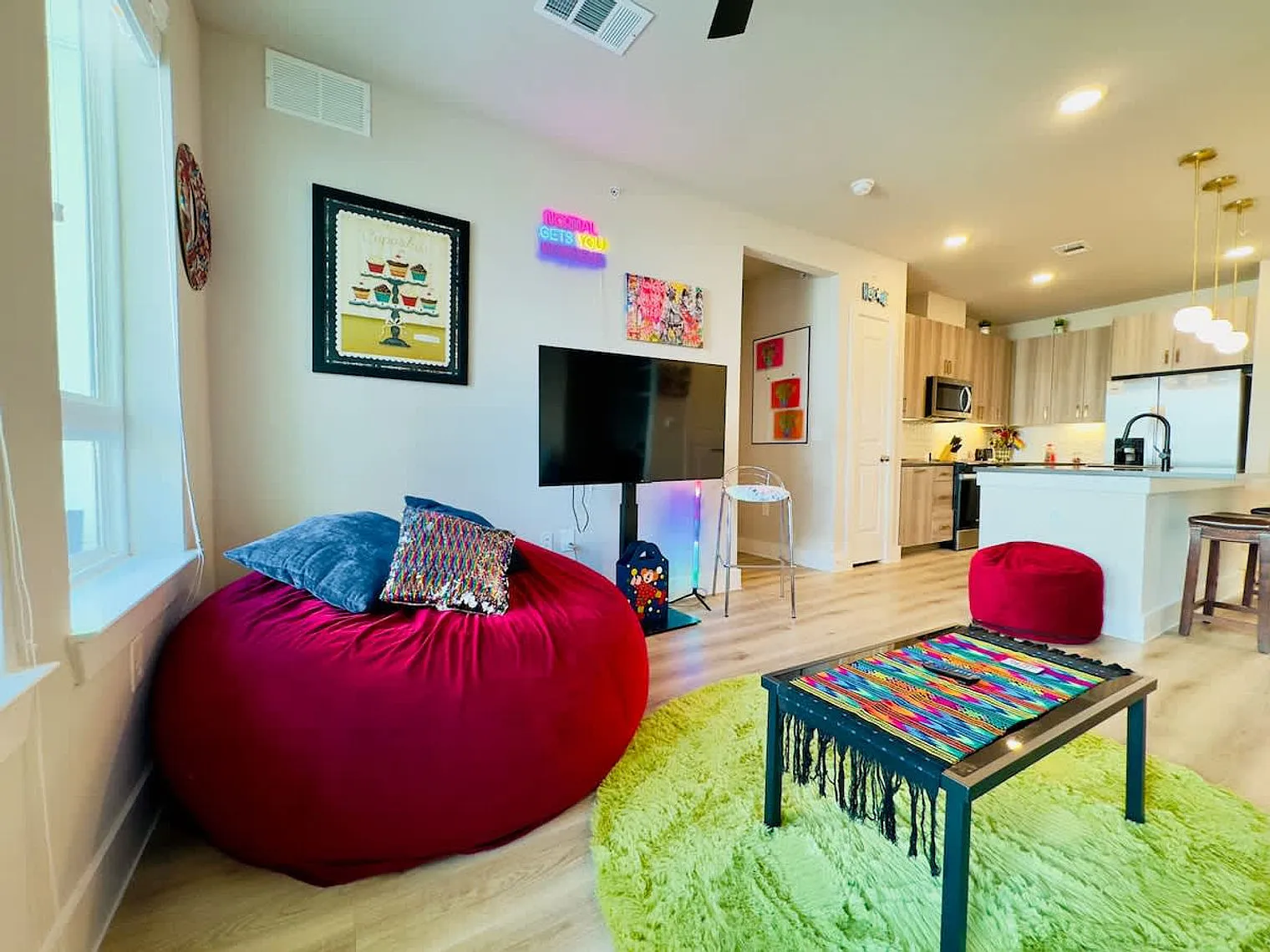 2 bed, 2.0 bath, 893 sqft, $3,353 — Photo 4