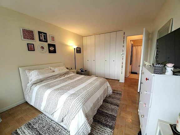 5th image of 630 1st Ave APT 6P