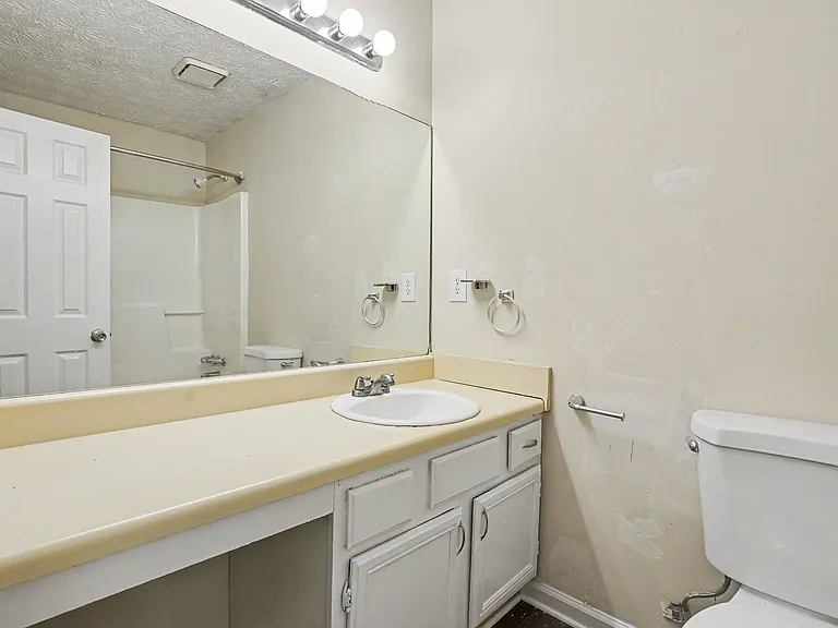 6430 Charter Way — Photo 11