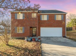 1123 Edinburgh Dr, High Point, NC 27282