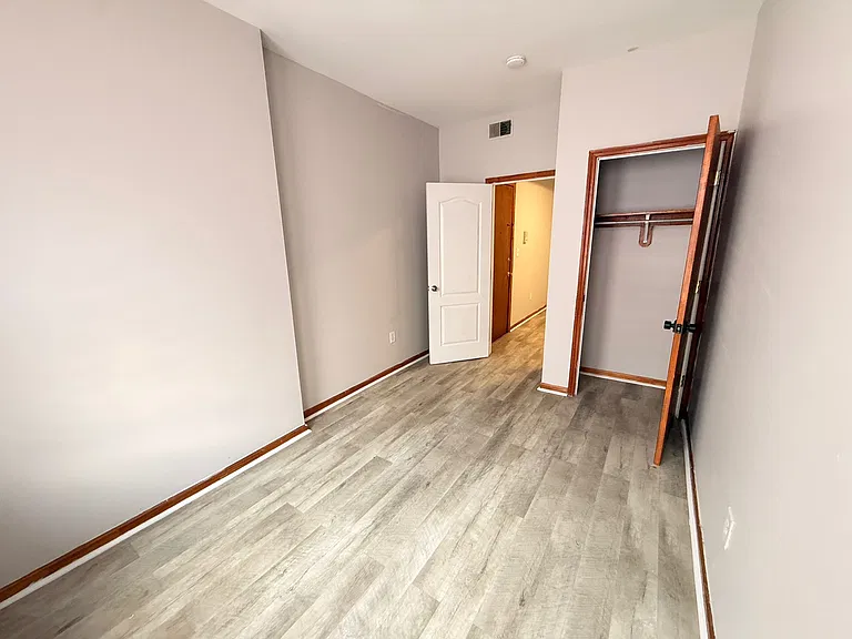209 New York Ave #4 — Photo 5