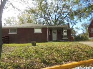 534 Sherwood Ave, East Dubuque, IL 61025