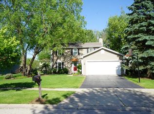 920 Thornewood Ln, Algonquin, IL