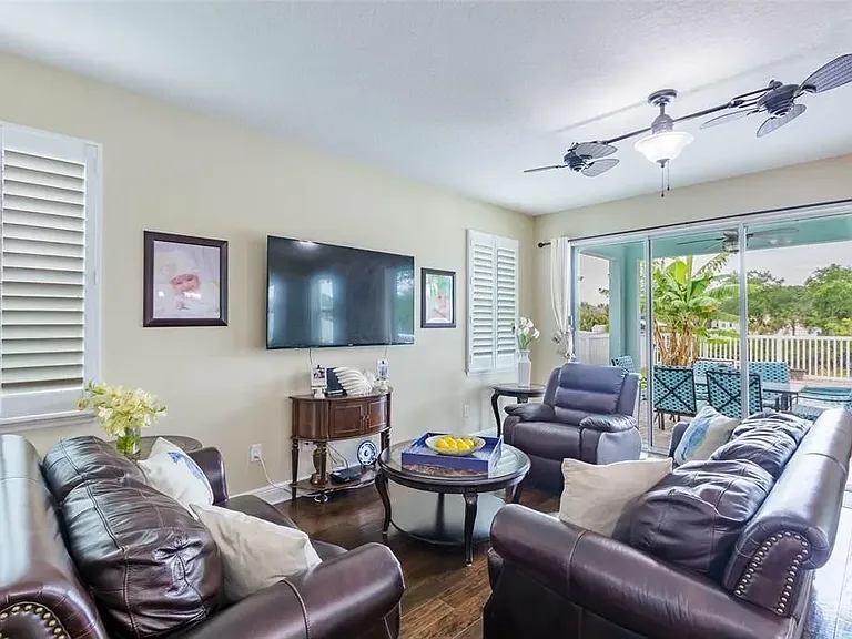 425 Bahama Grande Blvd — Photo 14