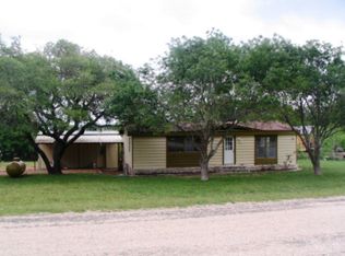 358 Acorn Dr, Fredericksburg, TX 78624