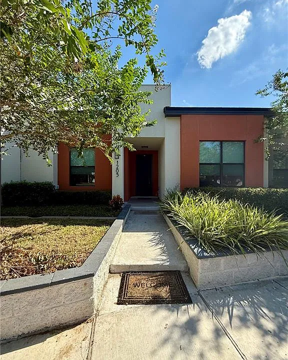 1205 Ozark Ave