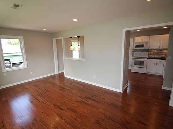 2nd image of 110 Cherrywood Dr