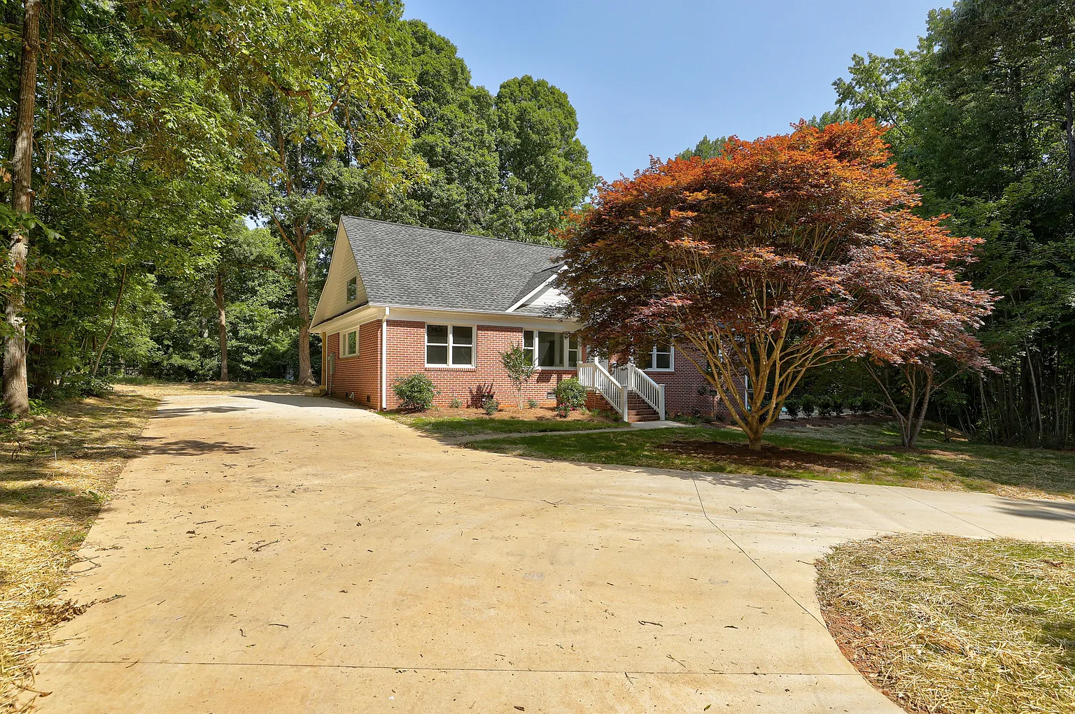 451 Twin Lakes Rd photo 1