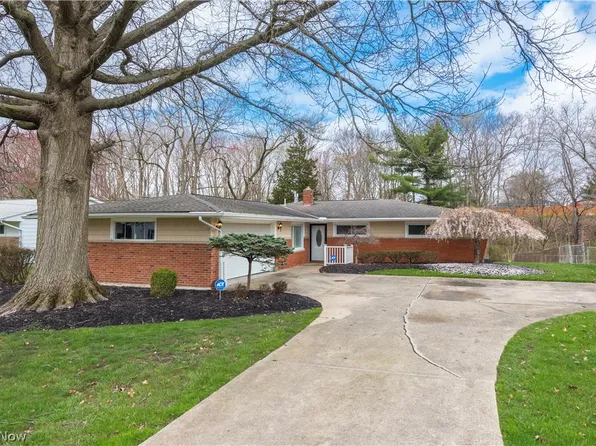 7566 Ragall Pkwy, Middleburg Heights, OH 44130