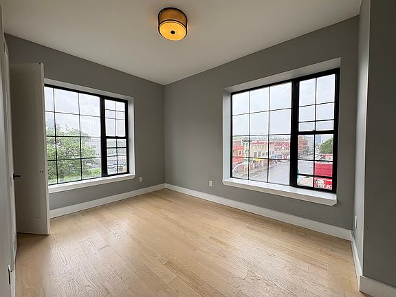 5th image of 609 Communipaw Ave #3R